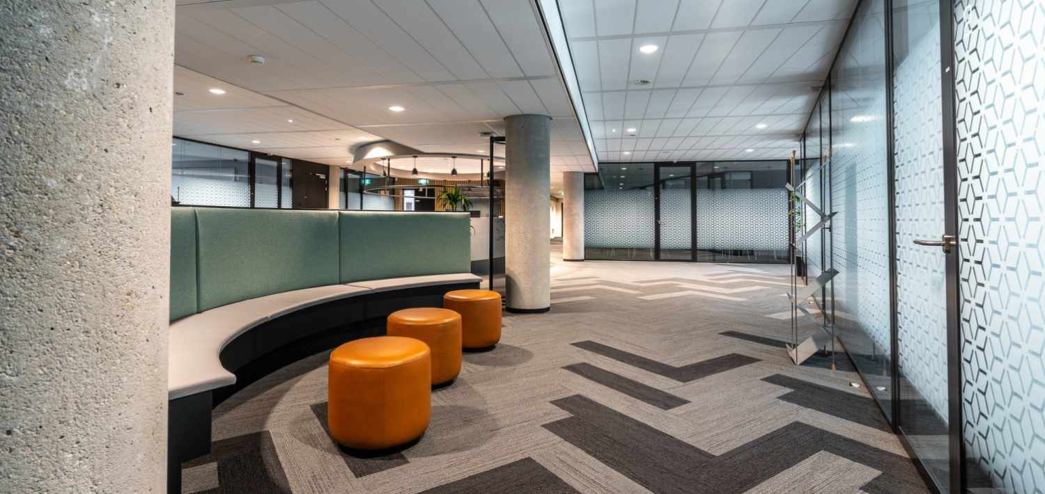 Glass partitions for IT offices